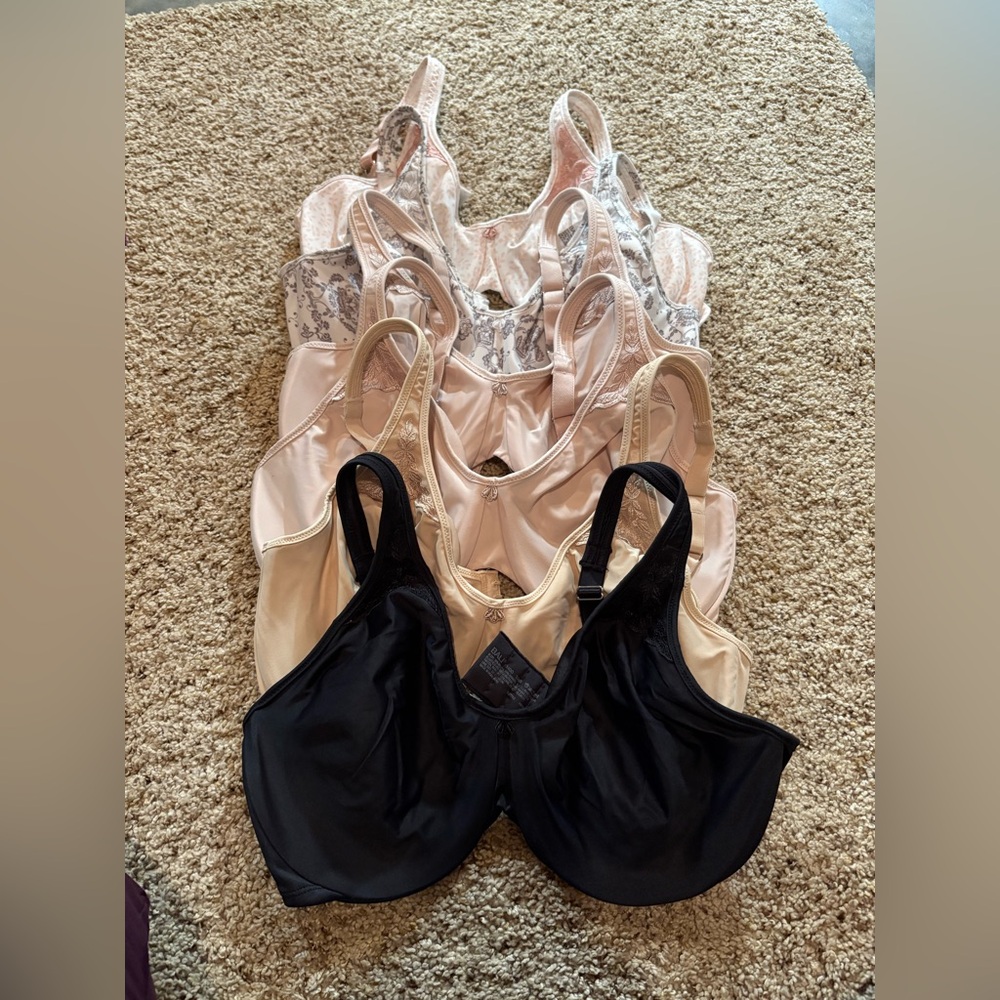 6 - Bali Underwire Bras 34DD